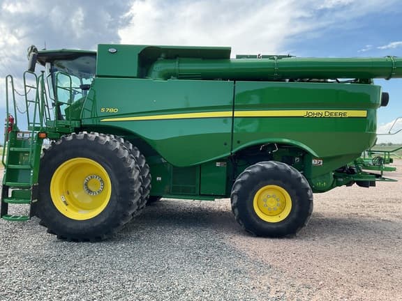 Image of John Deere S780 equipment image 3