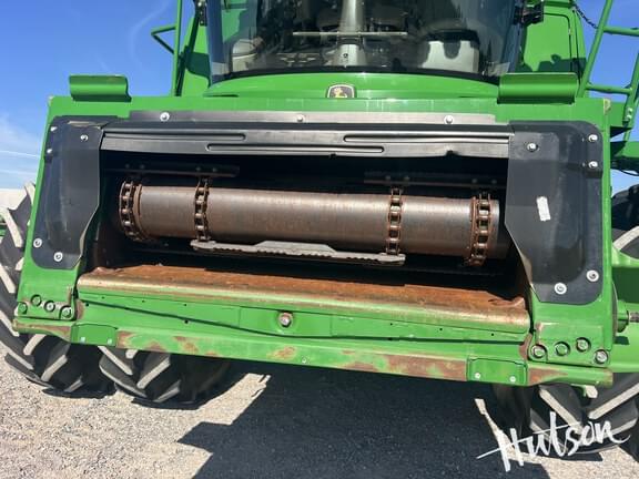 Image of John Deere S780 equipment image 4
