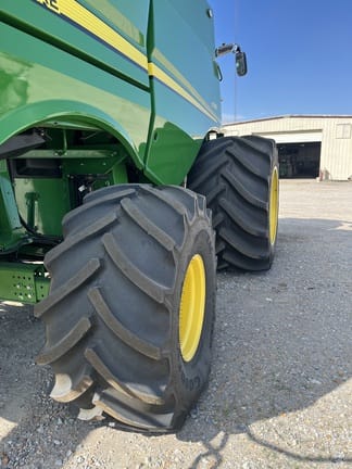 2024 John Deere S780 Equipment Image0