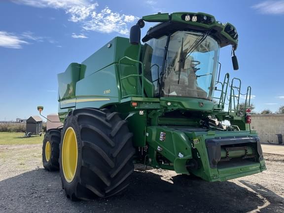 Image of John Deere S780 equipment image 1