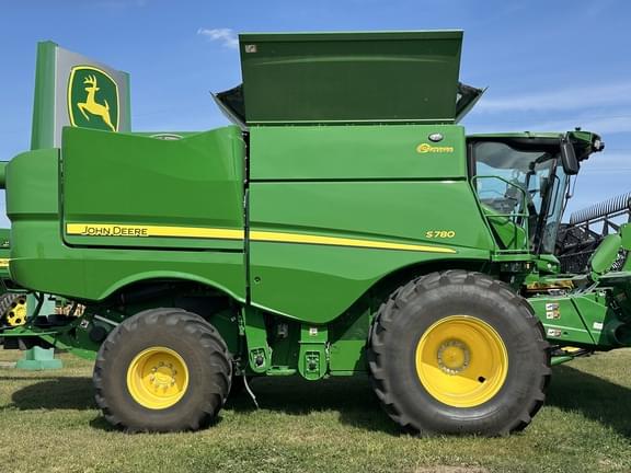 Image of John Deere S780 Primary image