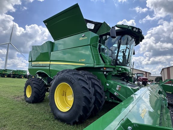 2024 John Deere S780 Equipment Image0