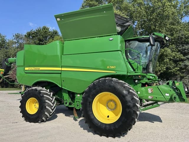 Image of John Deere S780 equipment image 1