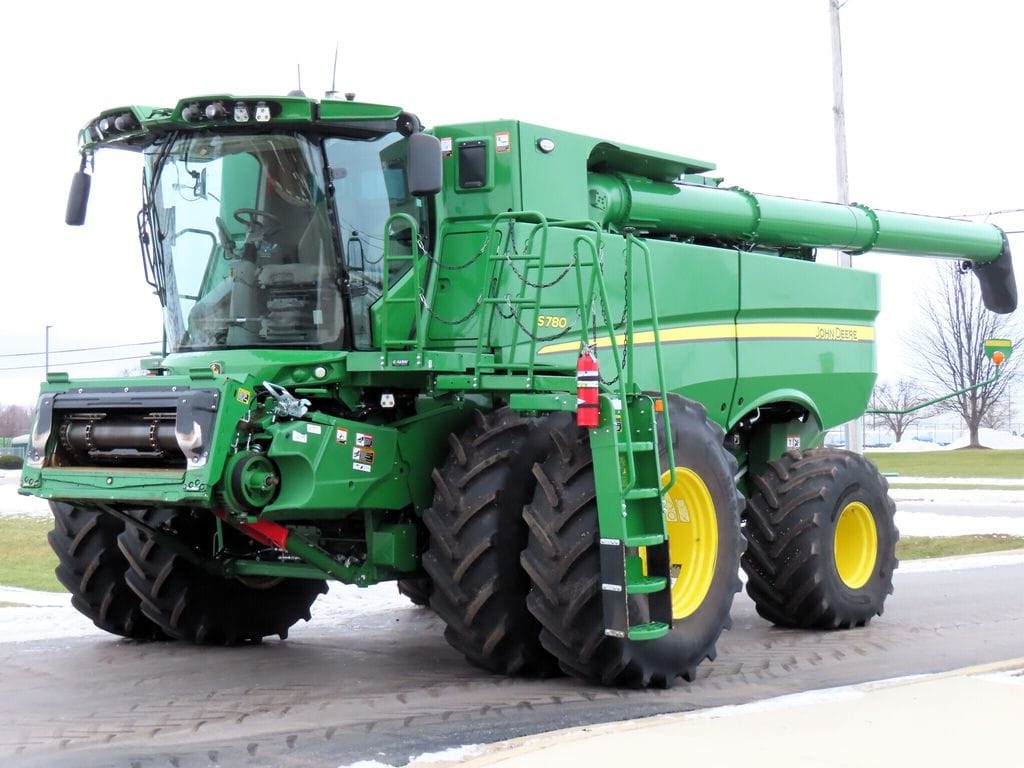 2024 John Deere S780 Equipment Image0