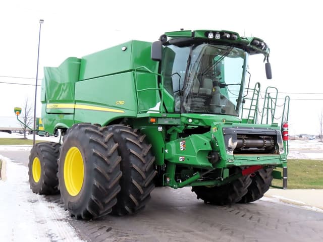 Image of John Deere S780 equipment image 1