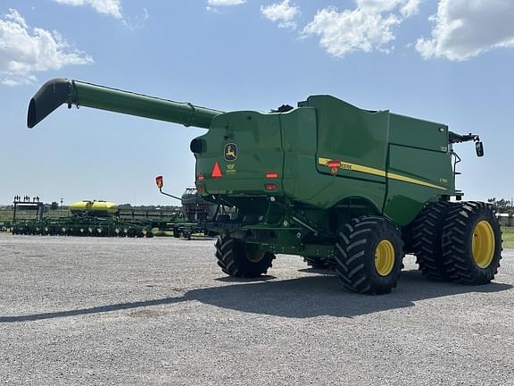 Image of John Deere S780 equipment image 4