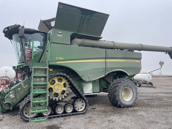 Image of John Deere S780 equipment image 1