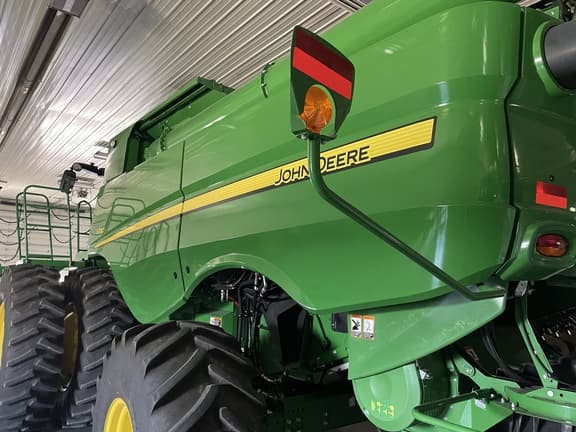 Image of John Deere S780 equipment image 3