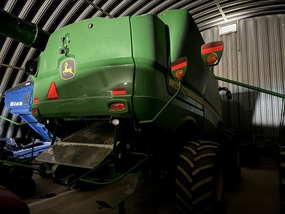Image of John Deere S780 equipment image 4