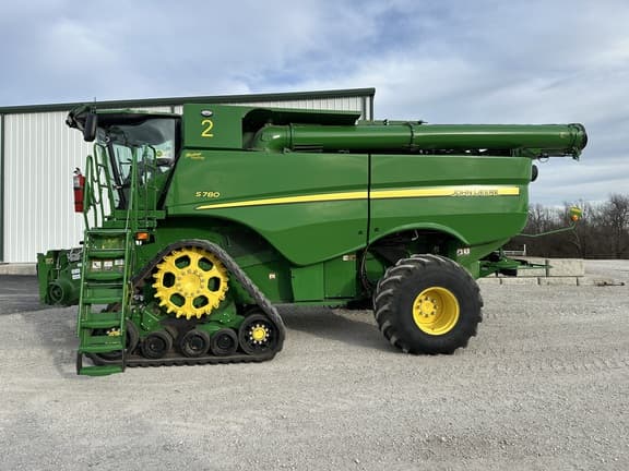 Image of John Deere S780 equipment image 1