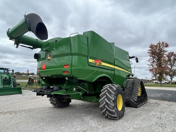 Image of John Deere S780 equipment image 4