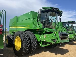 2024 John Deere S780 Image