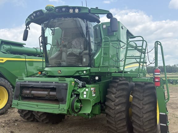 2024 John Deere S780 Equipment Image0
