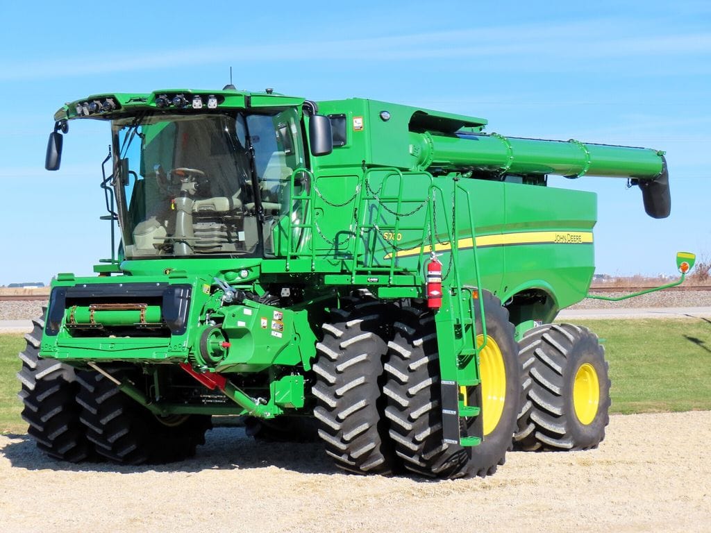 2024 John Deere S780 Equipment Image0