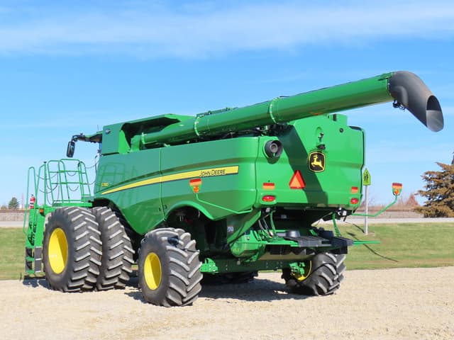 Image of John Deere S780 equipment image 4
