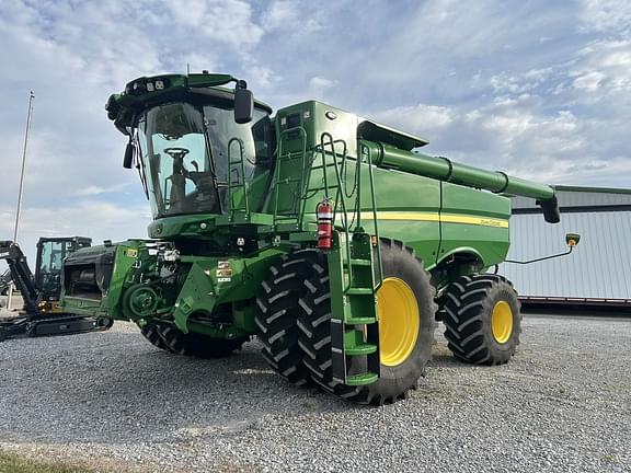 Image of John Deere S780 equipment image 2