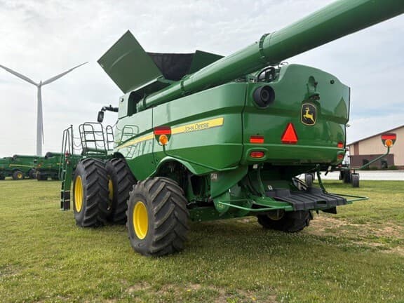 Image of John Deere S780 equipment image 3