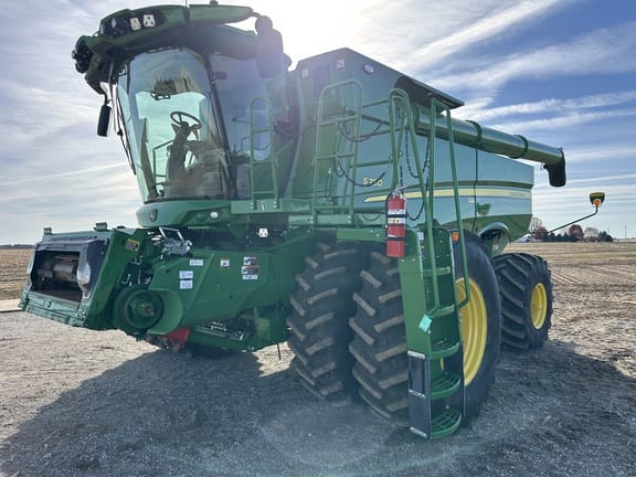 Main image John Deere S780