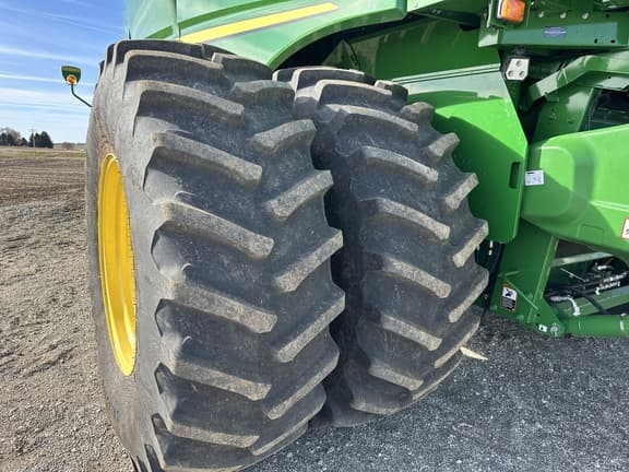 Image of John Deere S780 equipment image 4