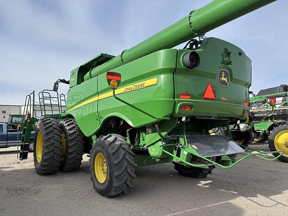 Image of John Deere S780 equipment image 3