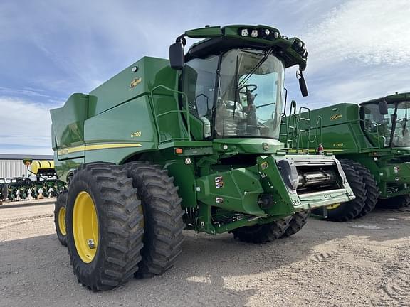 Image of John Deere S780 equipment image 4