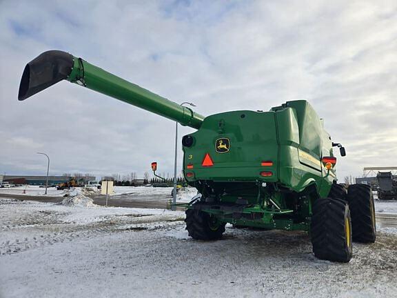 Image of John Deere S780 equipment image 2