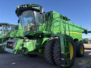 2024 John Deere S780 Image
