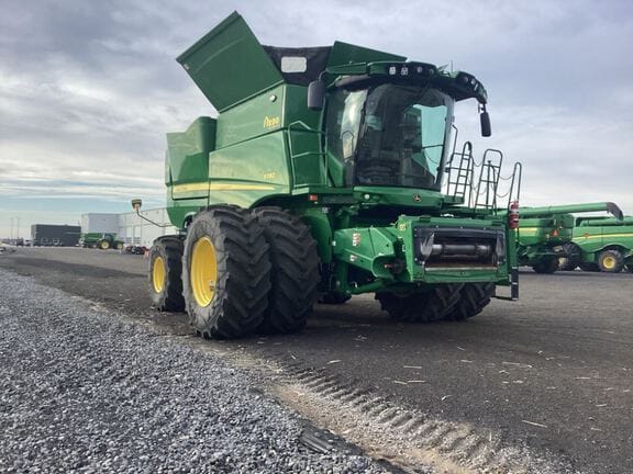 Main image John Deere S780