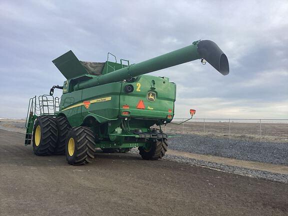 Image of John Deere S780 equipment image 2