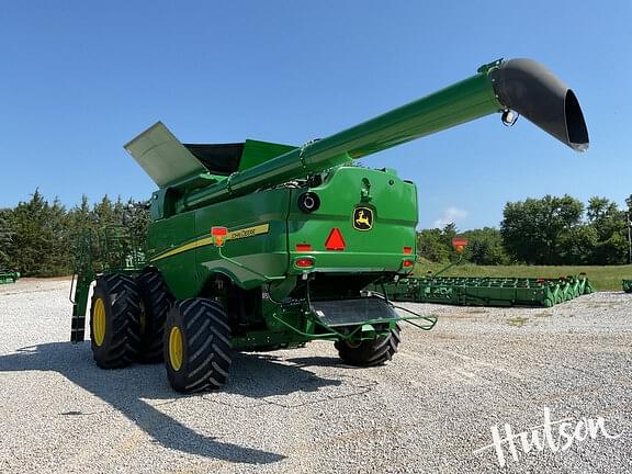 Image of John Deere S780 equipment image 2