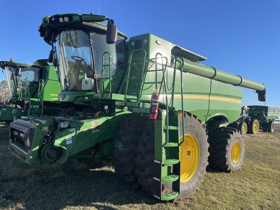 2024 John Deere S780 Equipment Image0