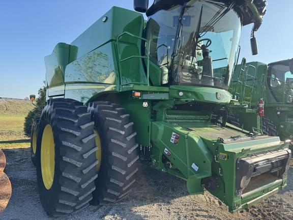 Image of John Deere S780 Primary image