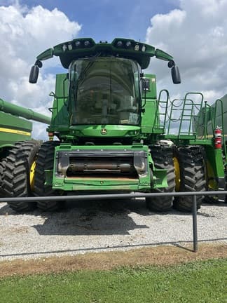 Image of John Deere S780 equipment image 1