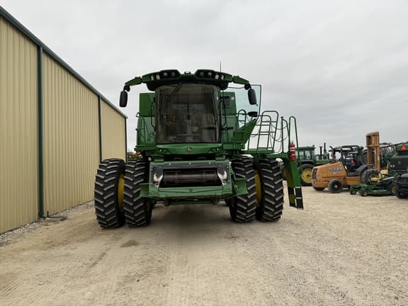 Image of John Deere S780 equipment image 4
