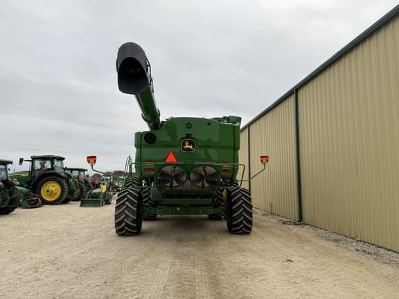Image of John Deere S780 equipment image 2