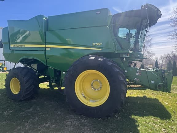 Image of John Deere S780 equipment image 3