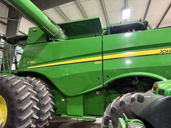 Image of John Deere S780 equipment image 2