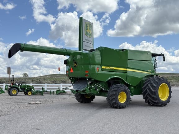 Image of John Deere S780 equipment image 4