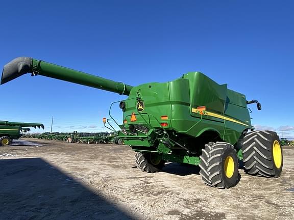 Image of John Deere S780 equipment image 4