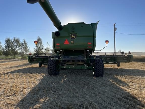 Image of John Deere S780 equipment image 3