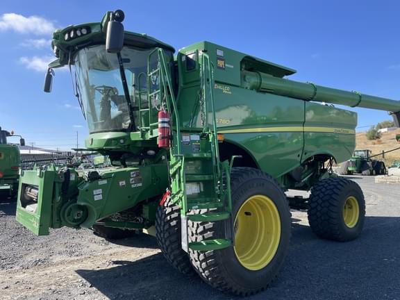 Image of John Deere S780 equipment image 1