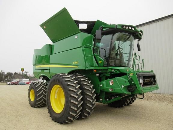 Image of John Deere S780 equipment image 1