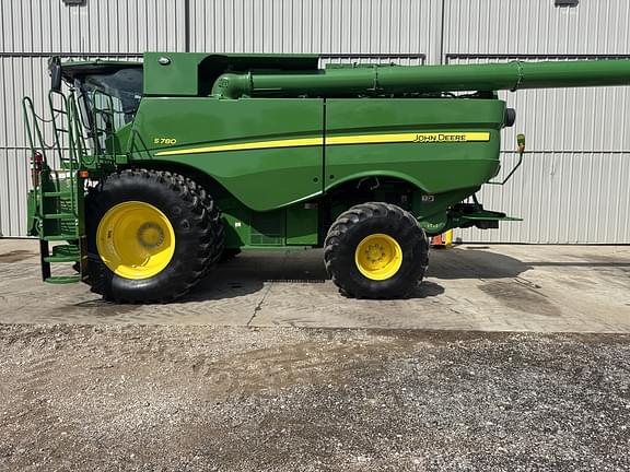 Image of John Deere S780 equipment image 2