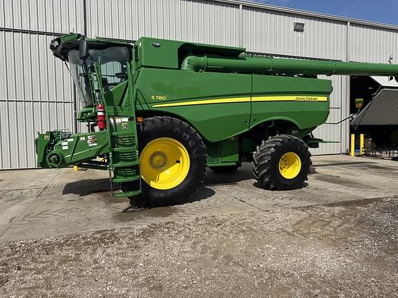 Image of John Deere S780 equipment image 4