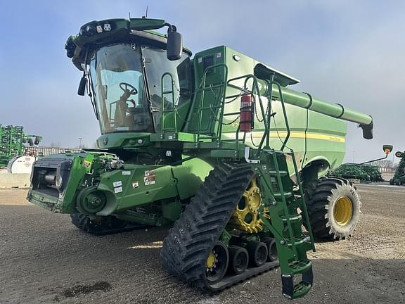 Image of John Deere S780 equipment image 3