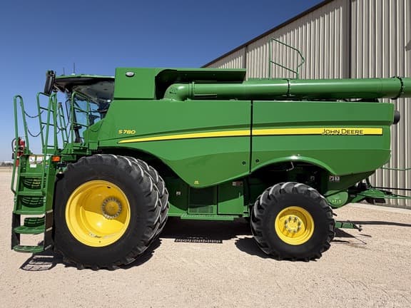 Image of John Deere S780 equipment image 1