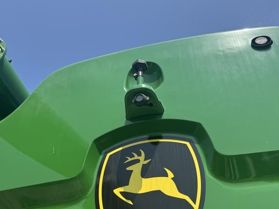 Image of John Deere S780 equipment image 4