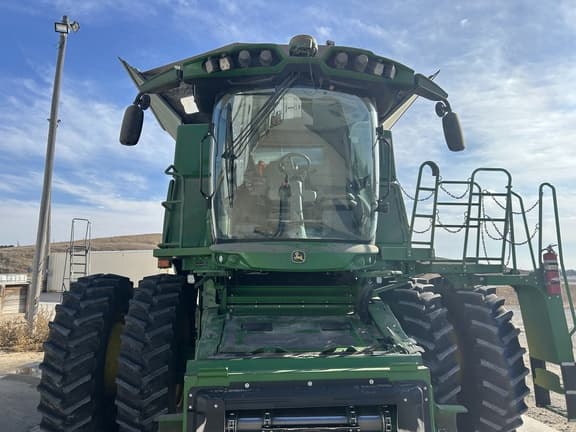 Image of John Deere S780 equipment image 3