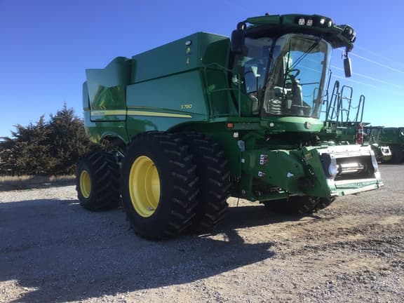 Image of John Deere S780 equipment image 2