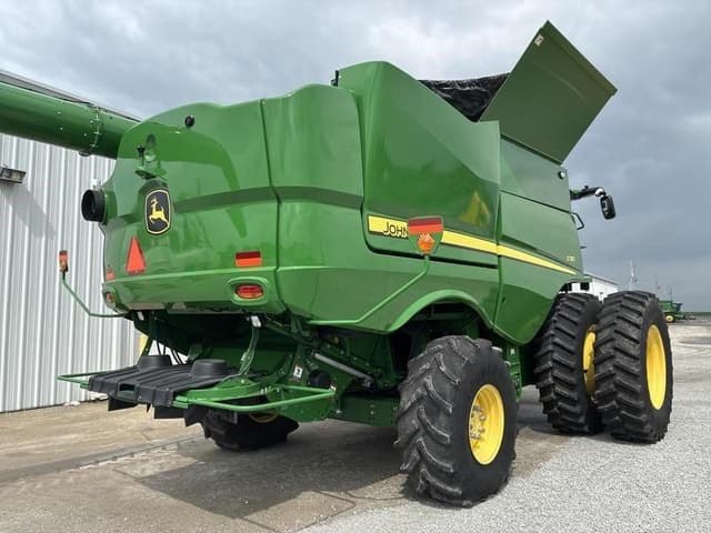 Image of John Deere S780 equipment image 1